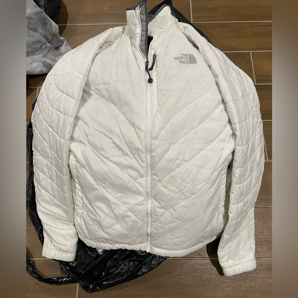 White The North Face Jacket XL zipper and grey lining